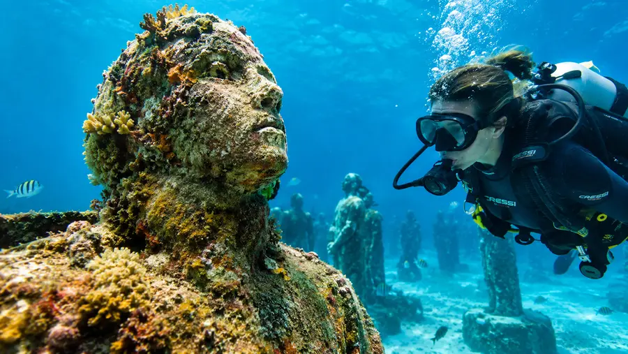 Cancun Underwater Museum Scuba Diving Guide